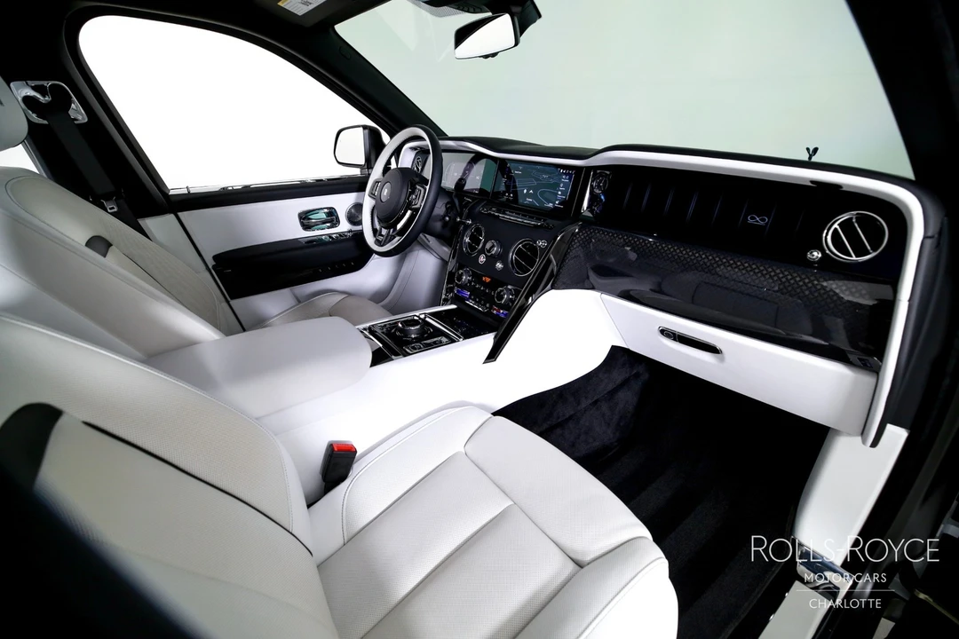 2025 Rolls-Royce Cullinan - Image 31 of 31