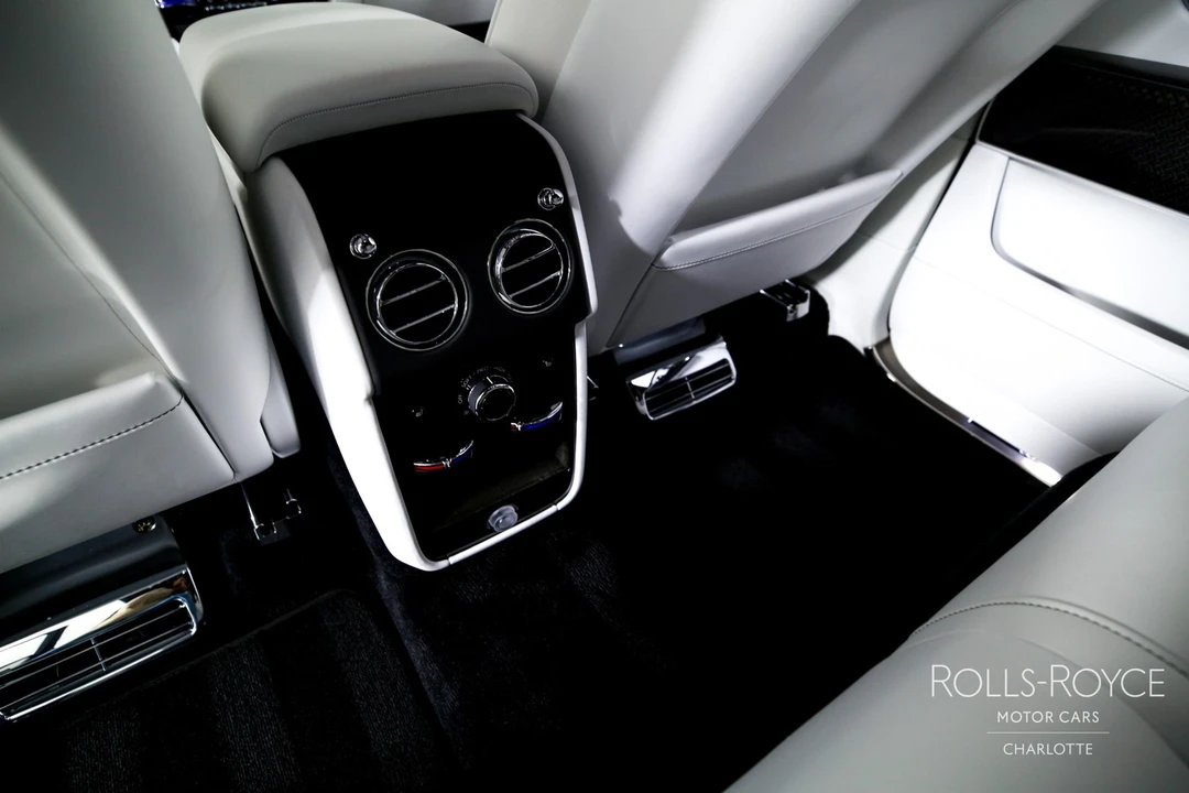 2025 Rolls-Royce Cullinan - Image 19 of 31