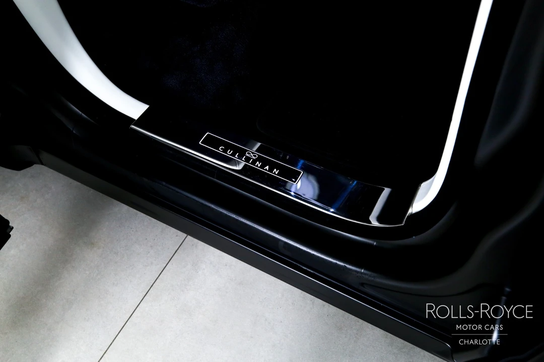 2025 Rolls-Royce Cullinan - Image 29 of 31