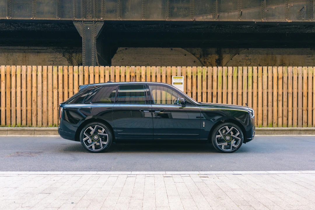 2025 Rolls-Royce Cullinan Black Badge - Image 12 of 21