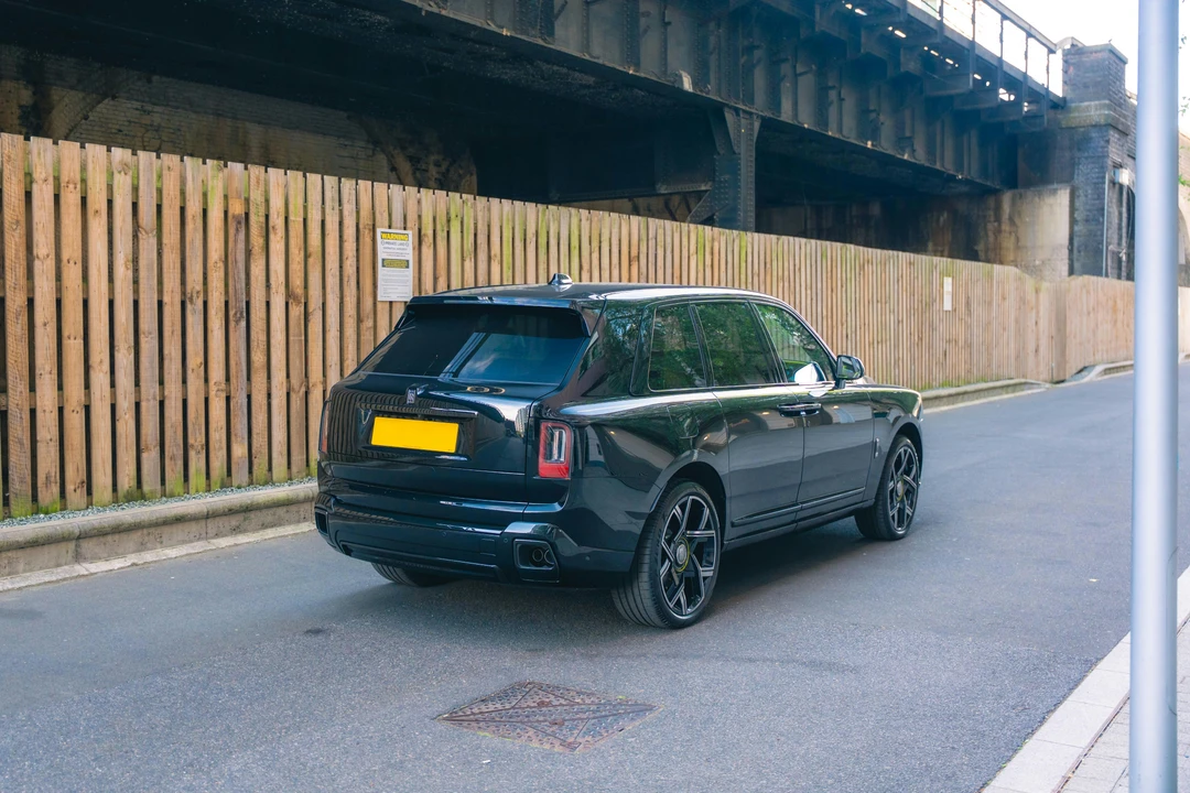 2025 Rolls-Royce Cullinan Black Badge - Image 5 of 21