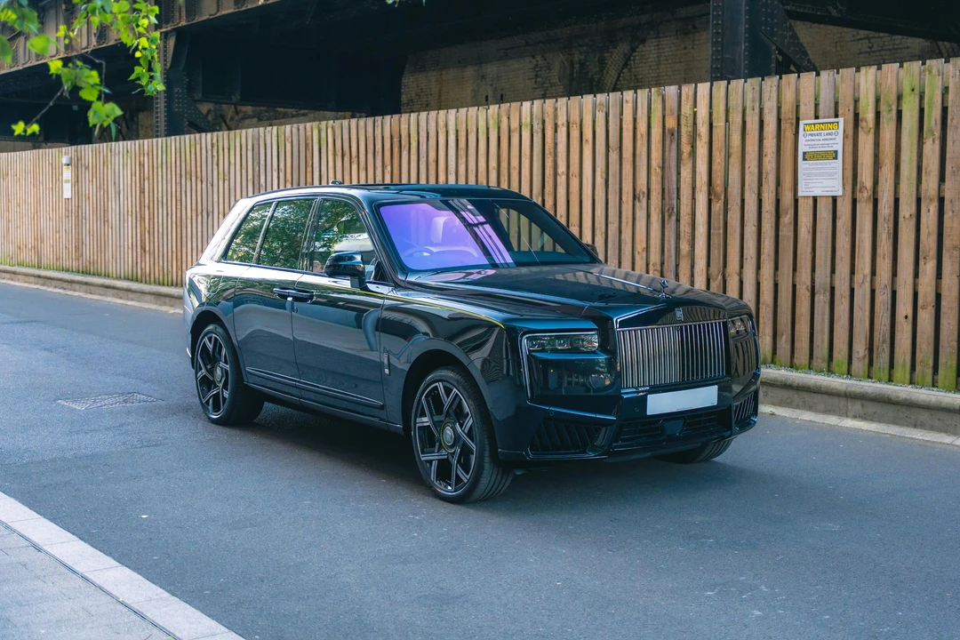2025 Rolls-Royce Cullinan Black Badge - Image 11 of 21