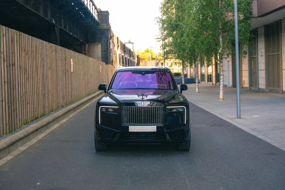2025 Rolls-Royce Cullinan Black Badge - Image 2 of 21