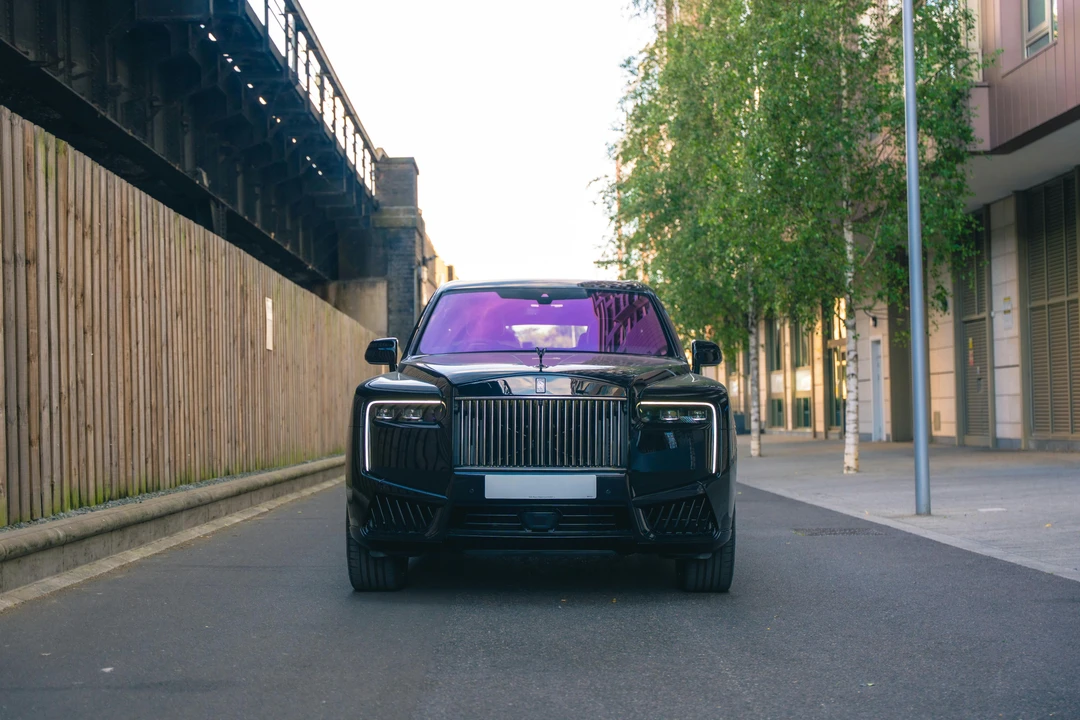 2025 Rolls-Royce Cullinan Black Badge - Image 10 of 21