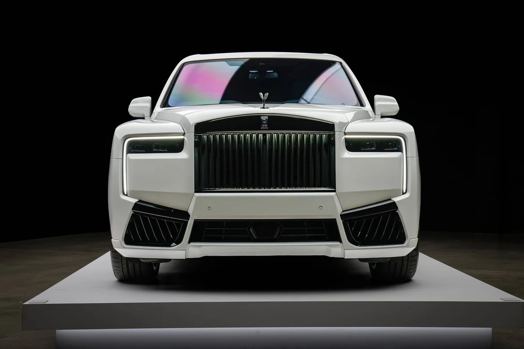 2025 Rolls-Royce Cullinan Black Badge - Image 8 of 31