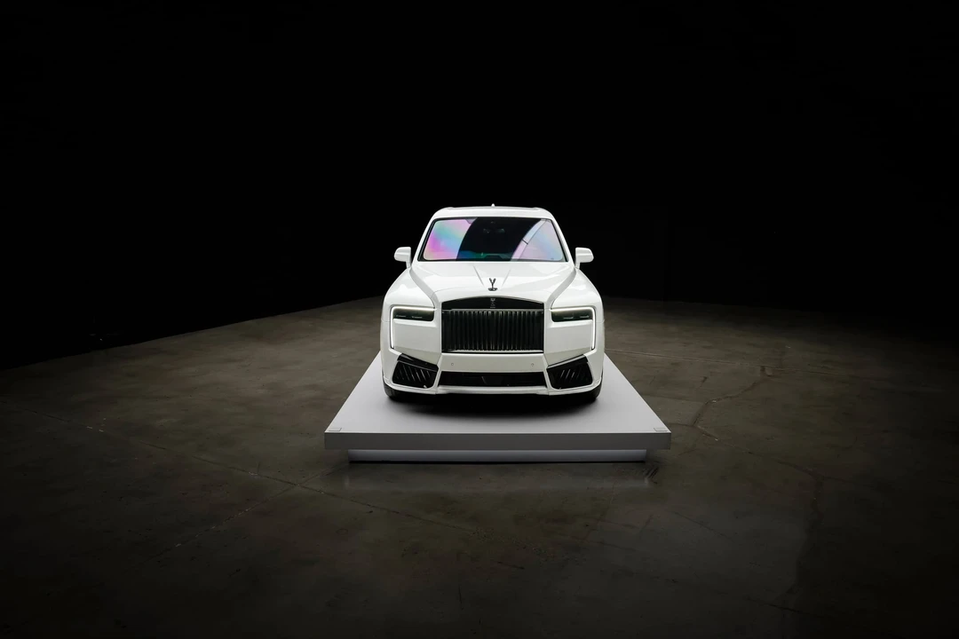 2025 Rolls-Royce Cullinan Black Badge - Image 30 of 31