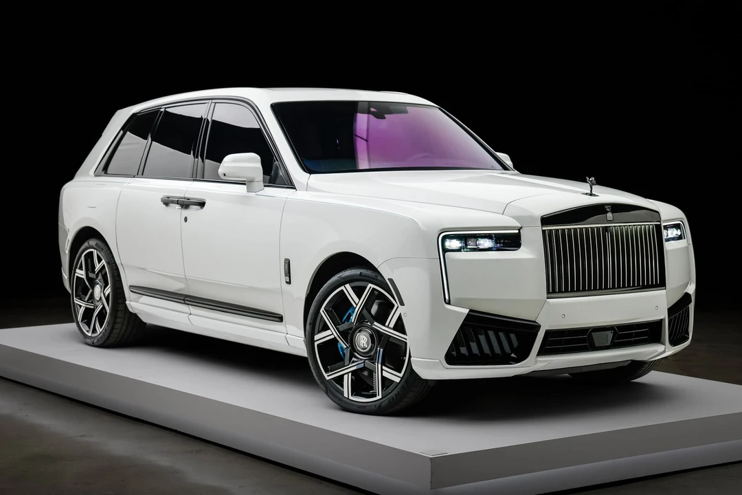 2025 Rolls-Royce Cullinan Black Badge - Image 11 of 31