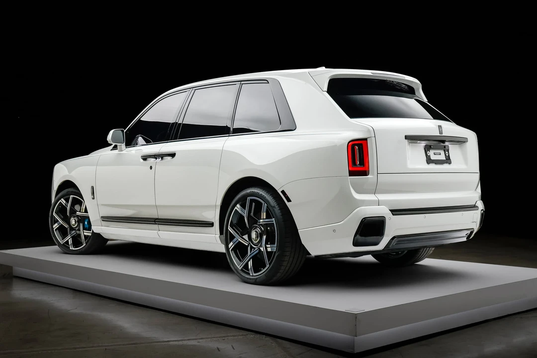 2025 Rolls-Royce Cullinan Black Badge - Image 24 of 31