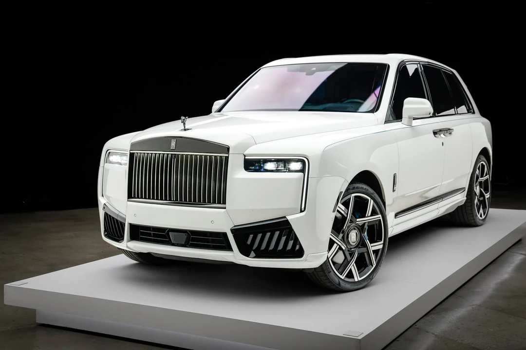 2025 Rolls-Royce Cullinan Black Badge - Image 6 of 31
