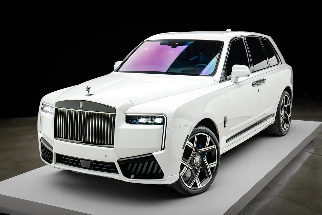 2025 Rolls-Royce Cullinan Black Badge - Image 7 of 31