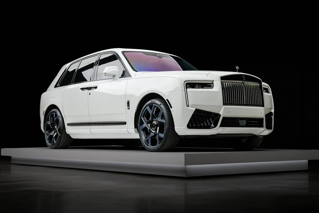 2025 Rolls-Royce Cullinan Black Badge - Image 13 of 31
