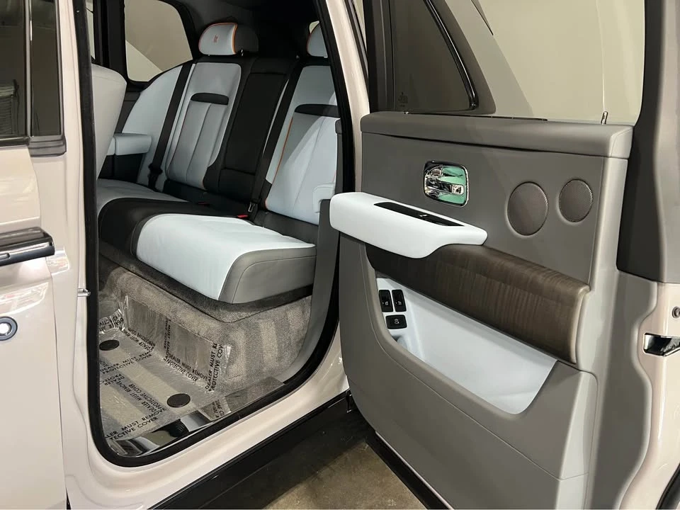 2025 Rolls-Royce Cullinan - Image 5 of 10