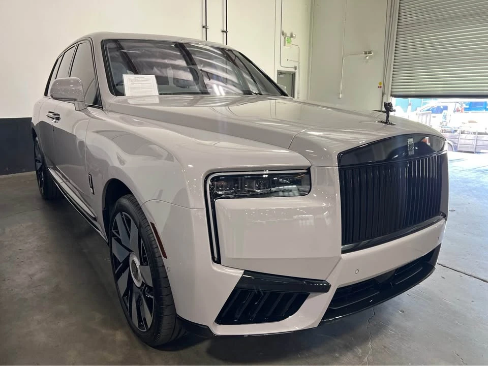 2025 Rolls-Royce Cullinan - Image 10 of 10
