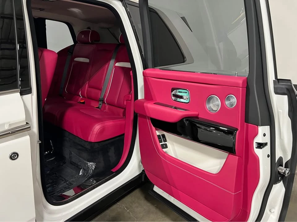 2025 Rolls-Royce Cullinan - Image 8 of 15