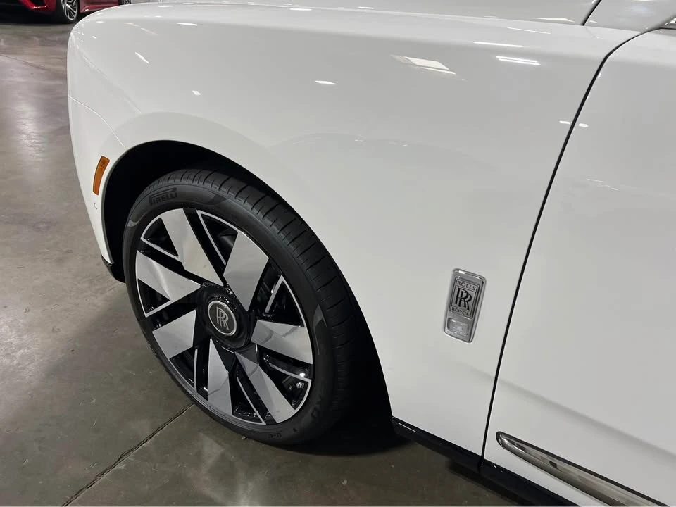 2025 Rolls-Royce Cullinan - Image 6 of 15