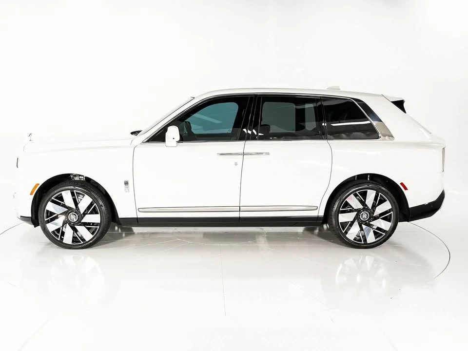 2025 Rolls-Royce Cullinan - Image 2 of 20