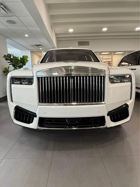 2025 Rolls-Royce Cullinan - Image 11 of 12