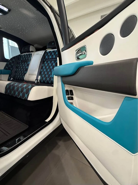 2025 Rolls-Royce Cullinan - Image 7 of 12