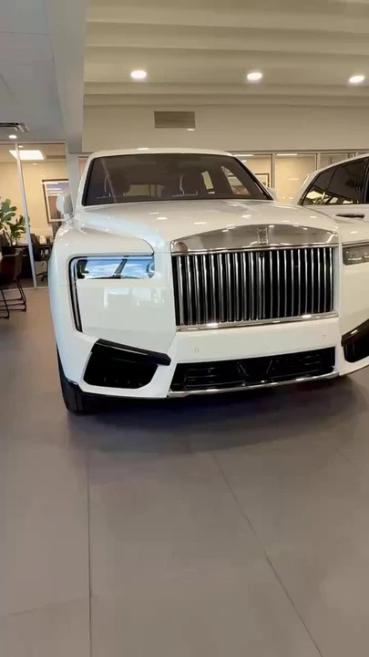 2025 Rolls-Royce Cullinan - Image 12 of 12
