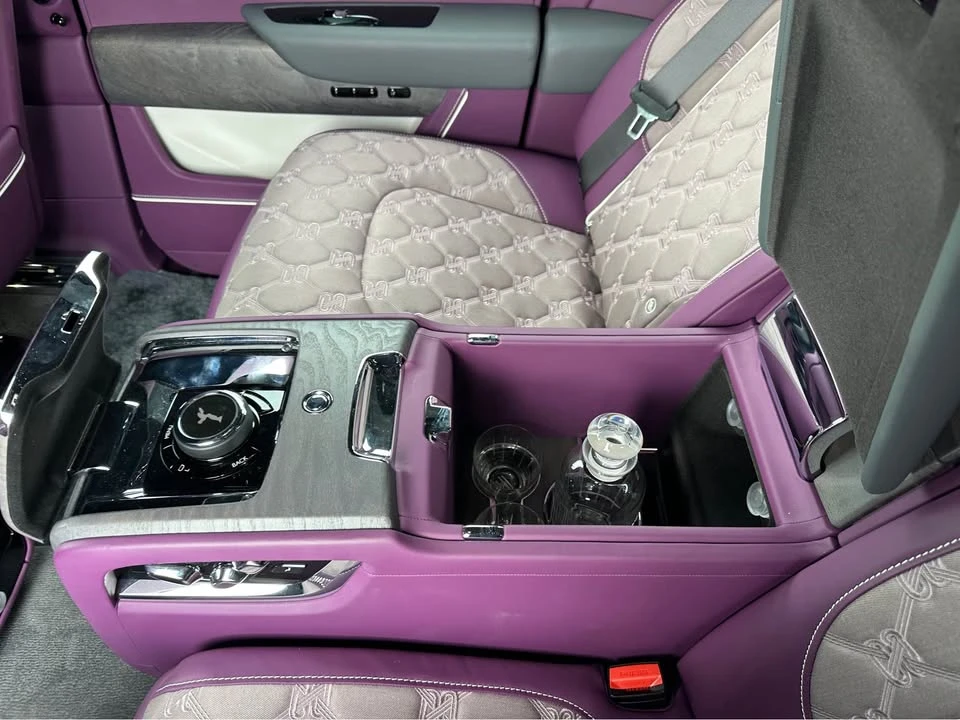 2025 Rolls-Royce Cullinan - Image 7 of 9
