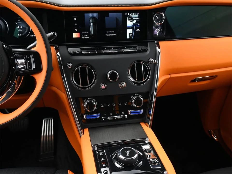 2025 Rolls-Royce Cullinan - Image 8 of 11