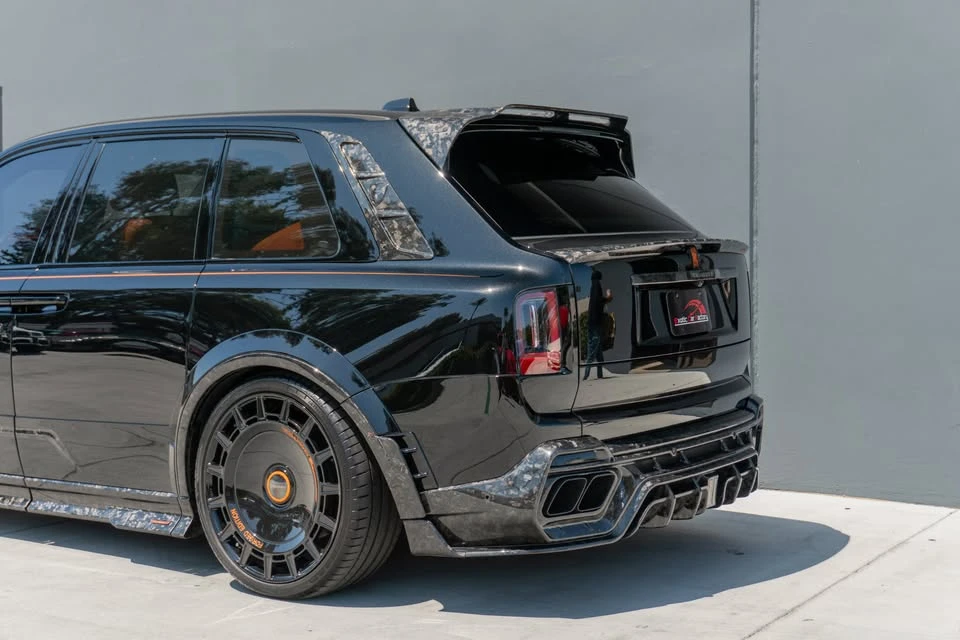 2025 Rolls-Royce Cullinan - Image 15 of 21