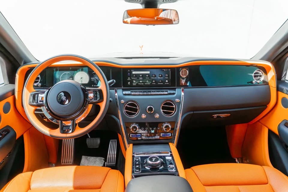 2025 Rolls-Royce Cullinan - Image 12 of 21