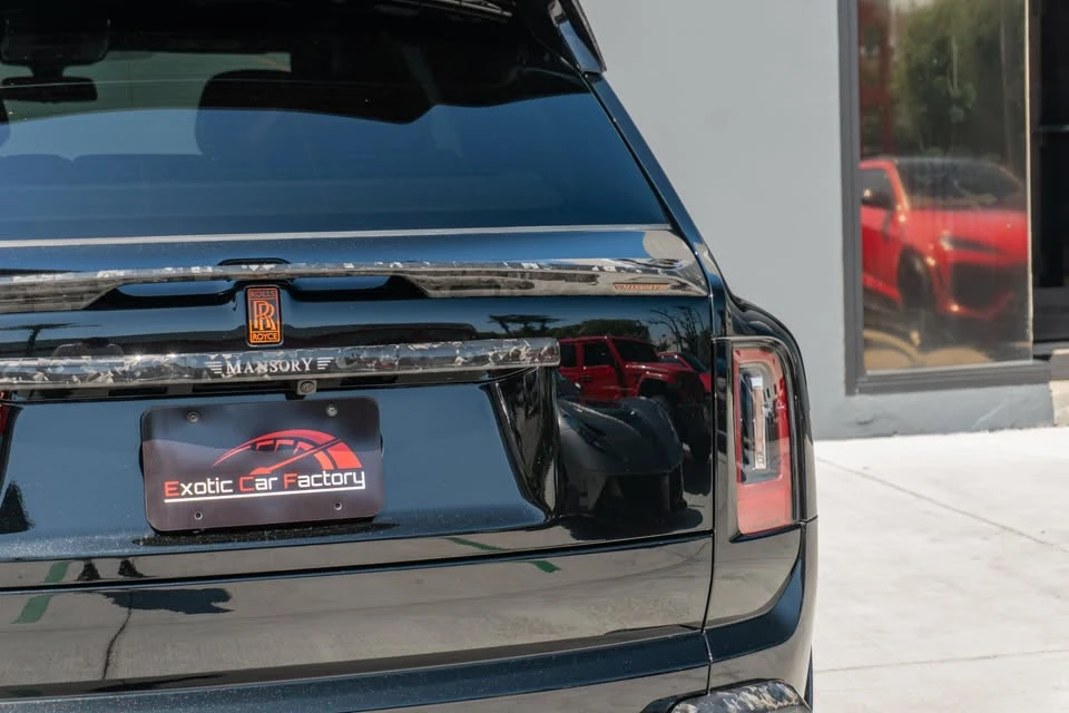 2025 Rolls-Royce Cullinan - Image 18 of 21