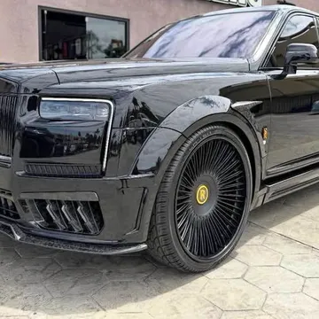2025 Rolls-Royce Cullinan Black Badge