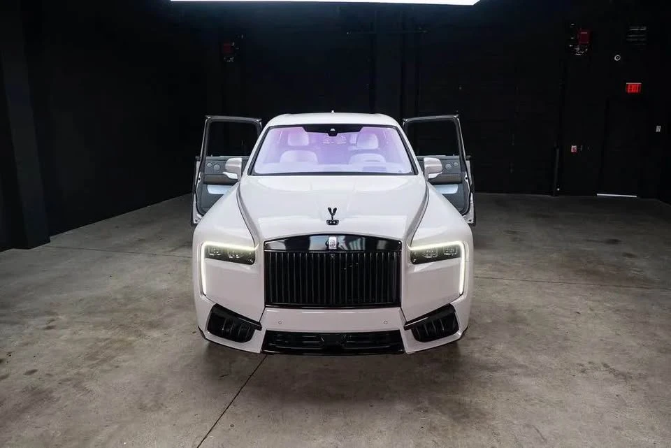 2025 Rolls-Royce Cullinan - Image 2 of 18
