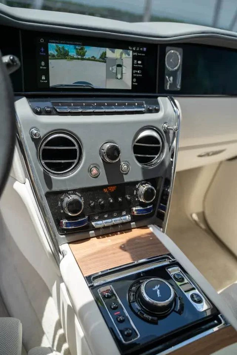 2025 Rolls-Royce Cullinan - Image 8 of 14