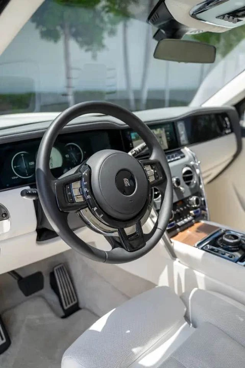 2025 Rolls-Royce Cullinan - Image 4 of 14