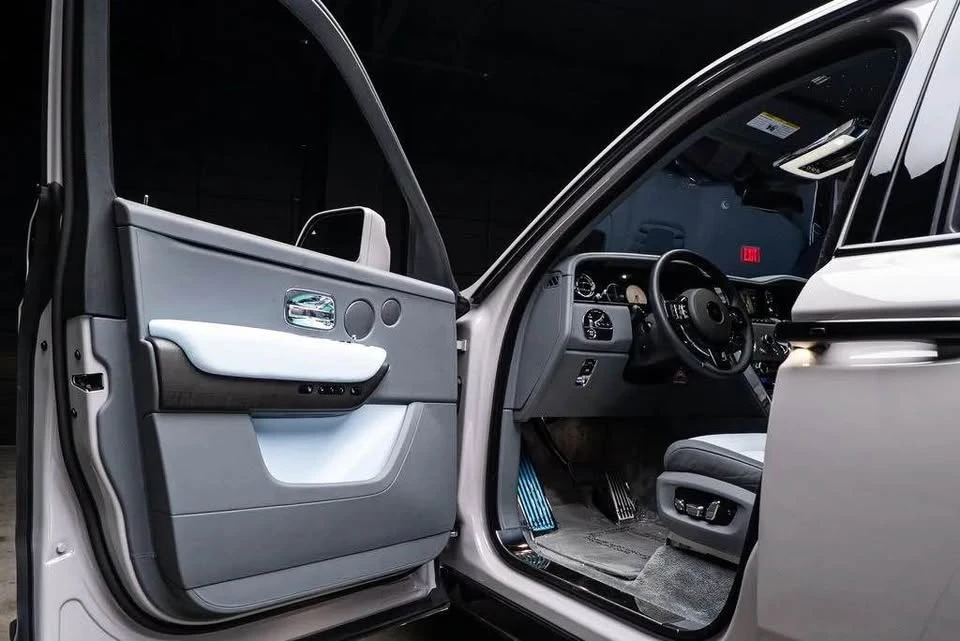 2025 Rolls-Royce Cullinan - Image 10 of 18