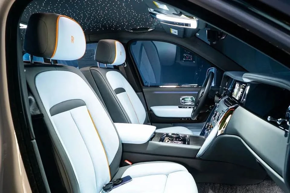 2025 Rolls-Royce Cullinan - Image 13 of 18