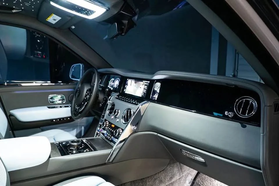 2025 Rolls-Royce Cullinan - Image 14 of 18