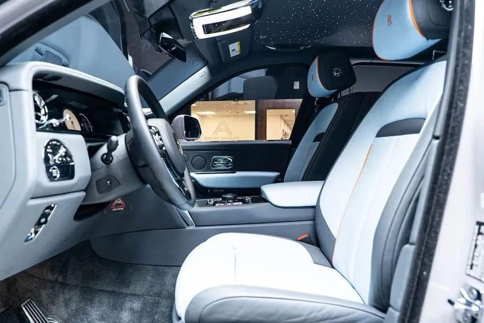 2025 Rolls-Royce Cullinan - Image 16 of 18