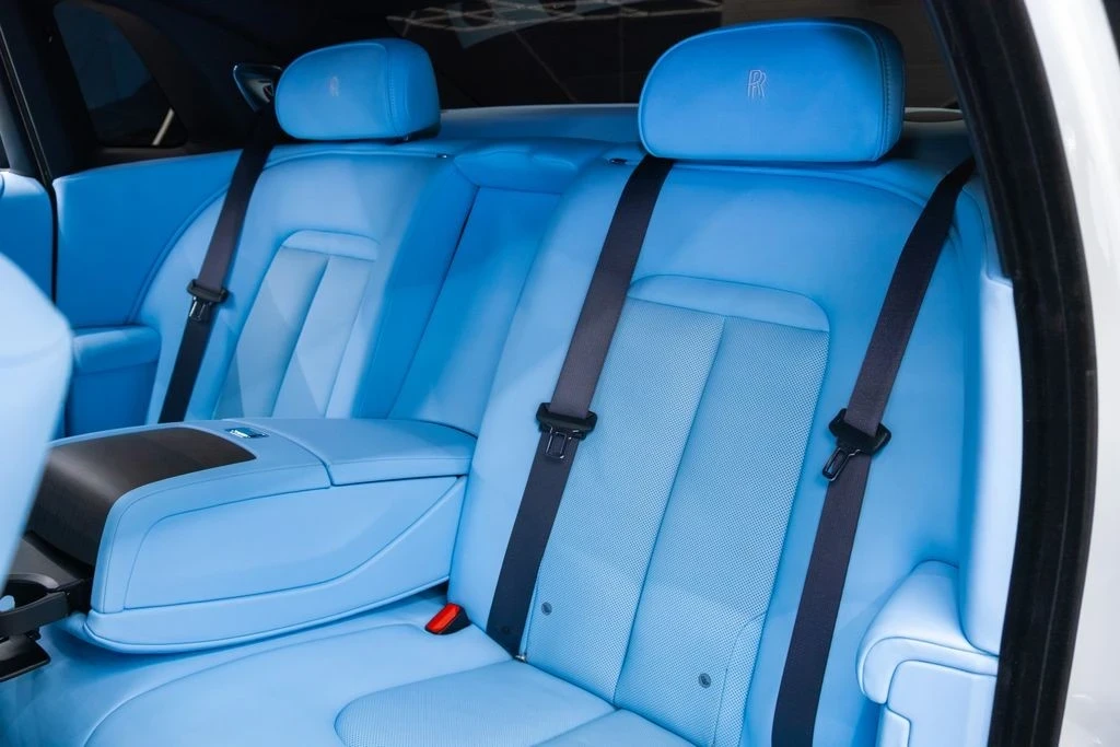 2025 Rolls-Royce Ghost 2nd Gen - Image 16 of 21