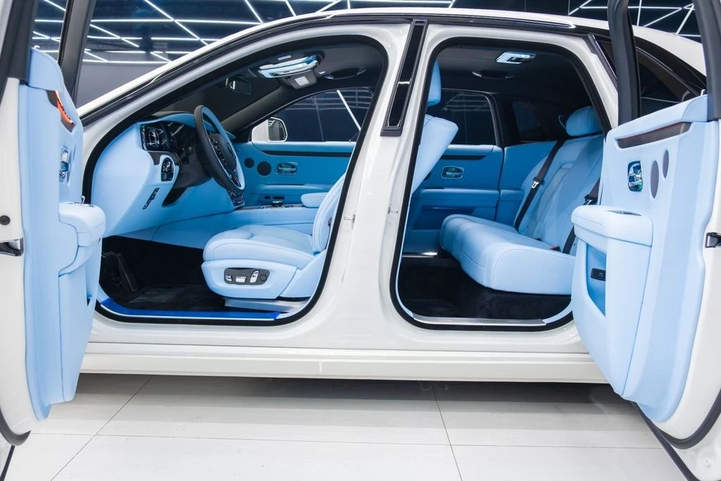 2025 Rolls-Royce Ghost 2nd Gen - Image 14 of 21