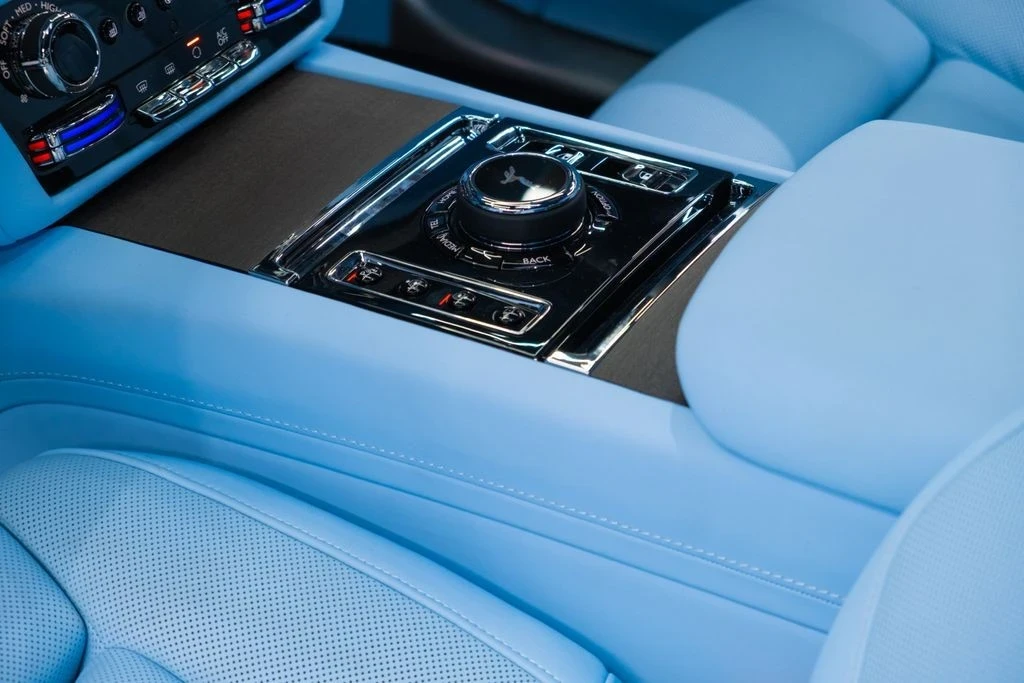 2025 Rolls-Royce Ghost 2nd Gen - Image 13 of 21