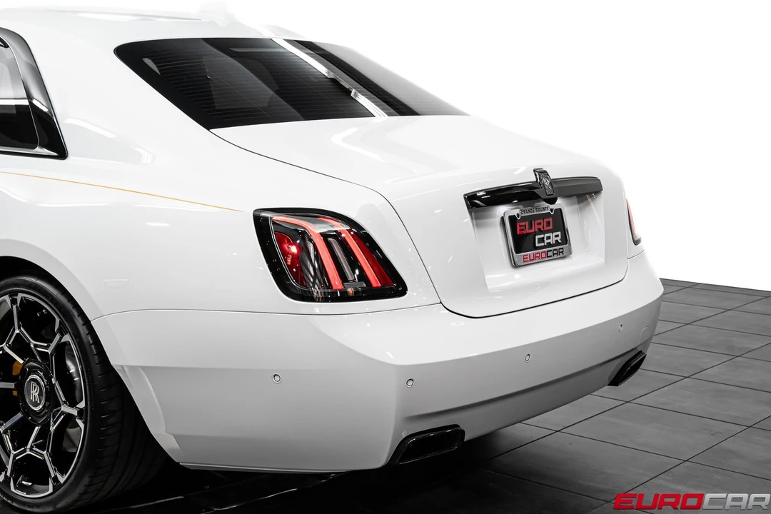 2025 Rolls-Royce Ghost Black Badge 2nd Gen - Image 17 of 31