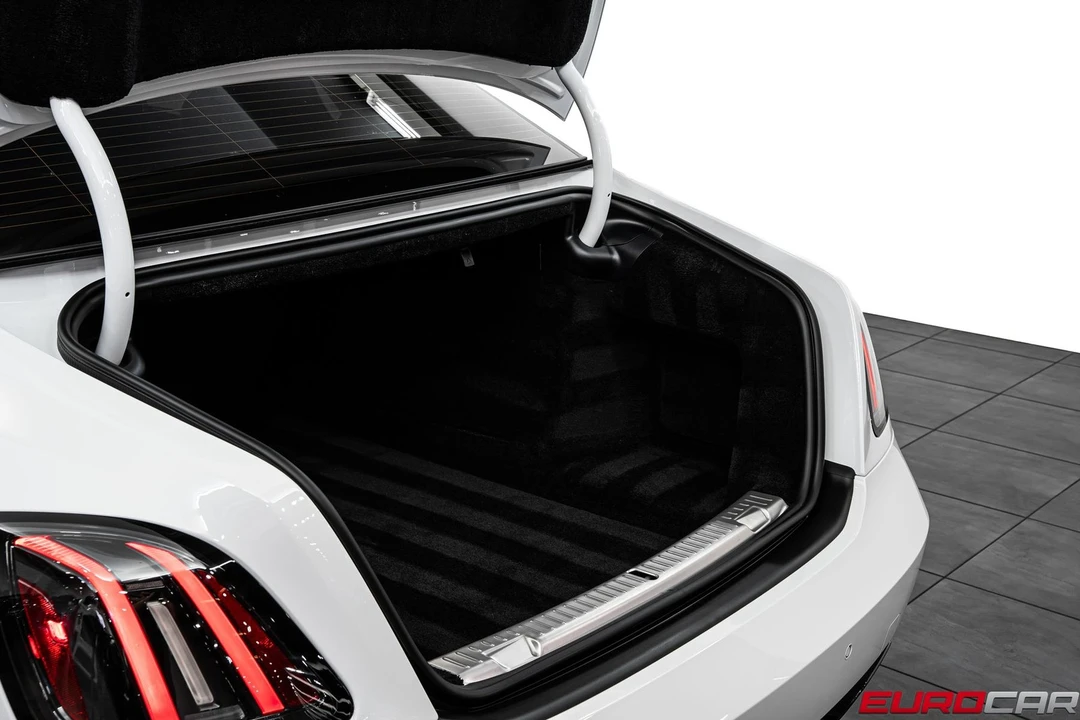 2025 Rolls-Royce Ghost Black Badge 2nd Gen - Image 18 of 31