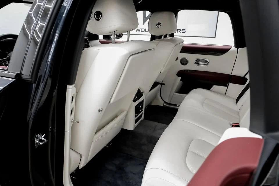 2025 Rolls-Royce Ghost Black Badge 2nd Gen - Image 14 of 20