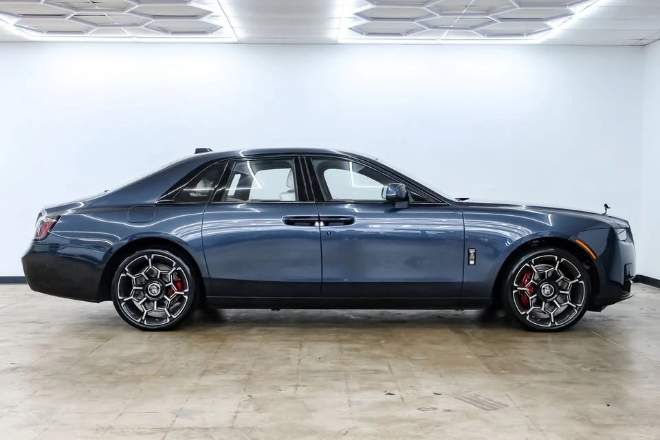 2025 Rolls-Royce Ghost Black Badge 2nd Gen - Image 9 of 20