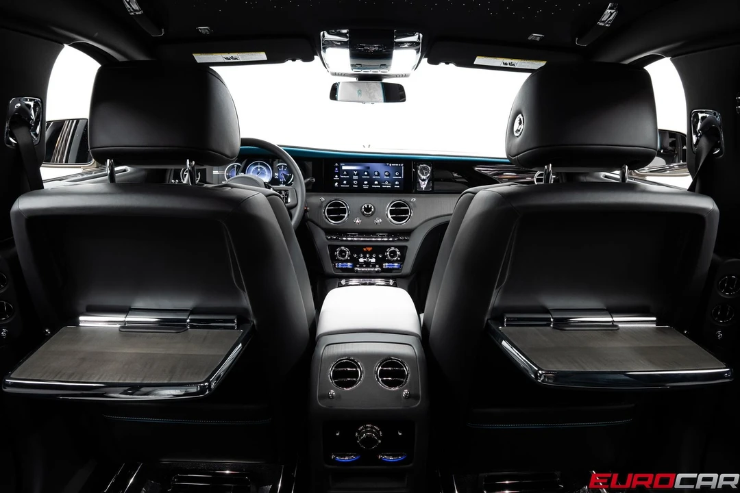 2025 Rolls-Royce Ghost 2nd Gen - Image 25 of 31