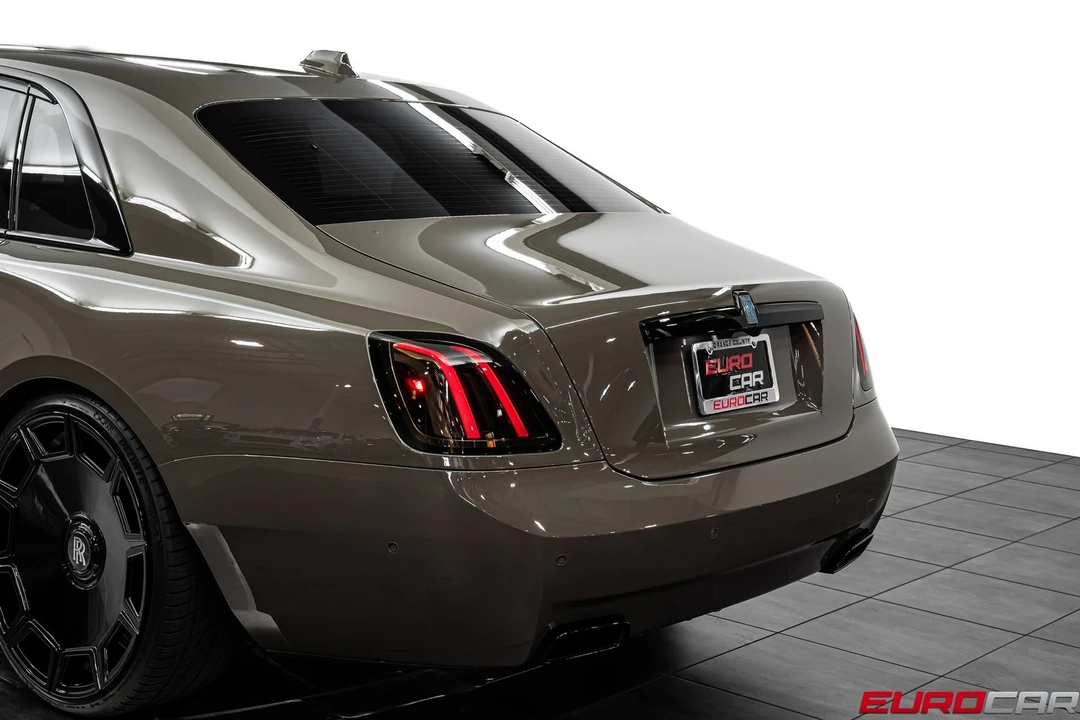 2025 Rolls-Royce Ghost 2nd Gen - Image 18 of 31