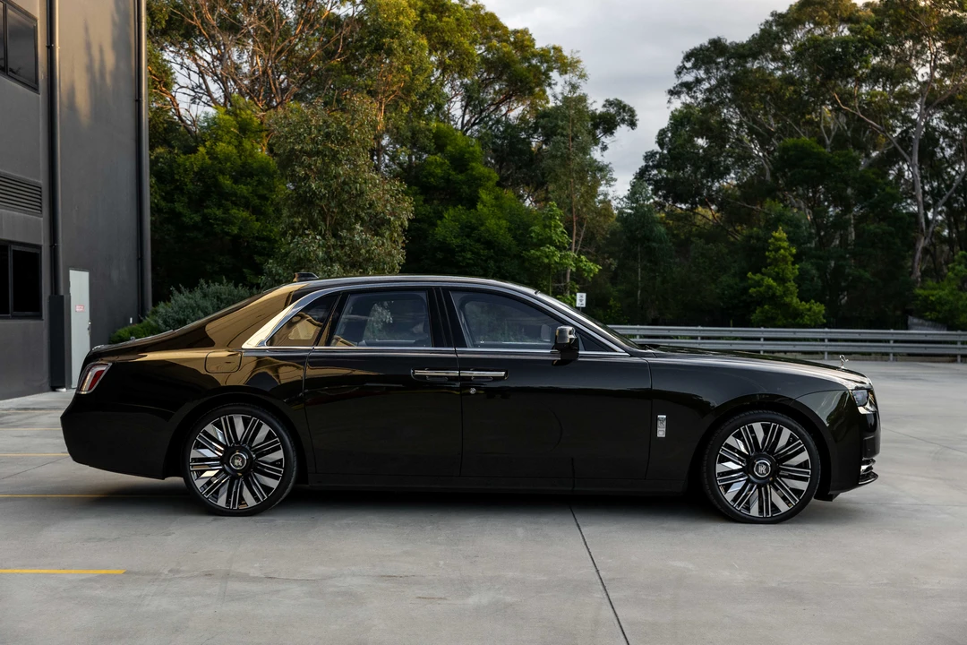 2025 Rolls-Royce Ghost 2nd Gen - Image 4 of 31