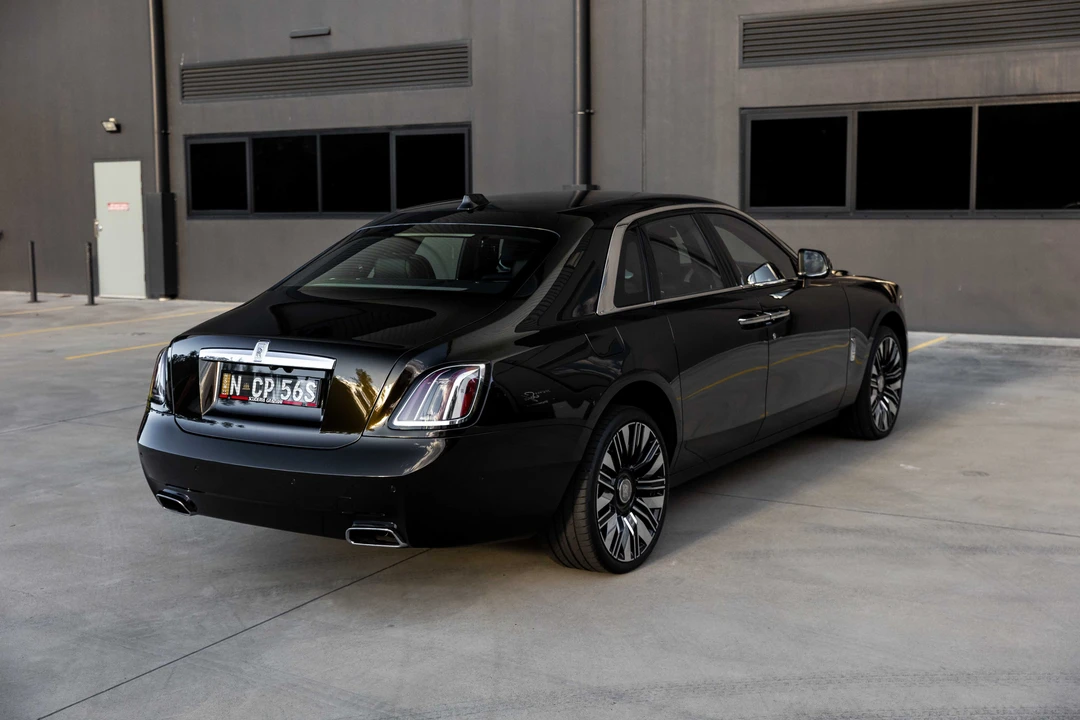 2025 Rolls-Royce Ghost 2nd Gen - Image 12 of 31