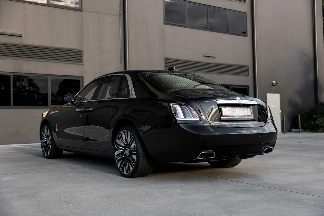 2025 Rolls-Royce Ghost 2nd Gen - Image 7 of 31