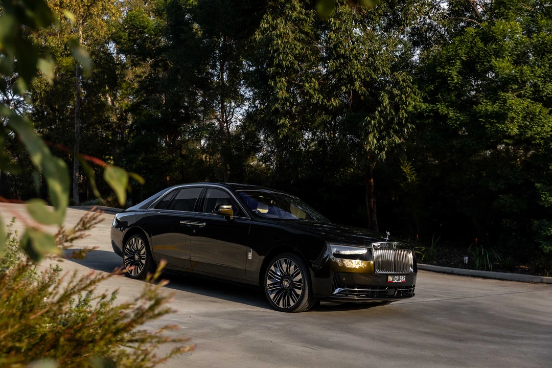 2025 Rolls-Royce Ghost 2nd Gen - Image 26 of 31