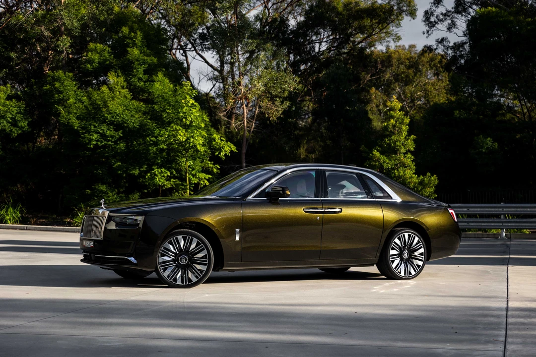 2025 Rolls-Royce Ghost 2nd Gen - Image 8 of 31